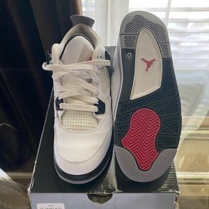 Authentic and Classic..Fits a women 6 1/2